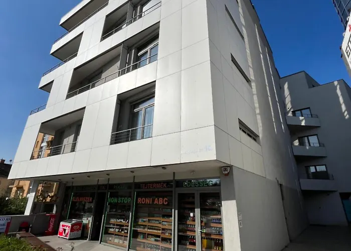 Hillside Central Apartments